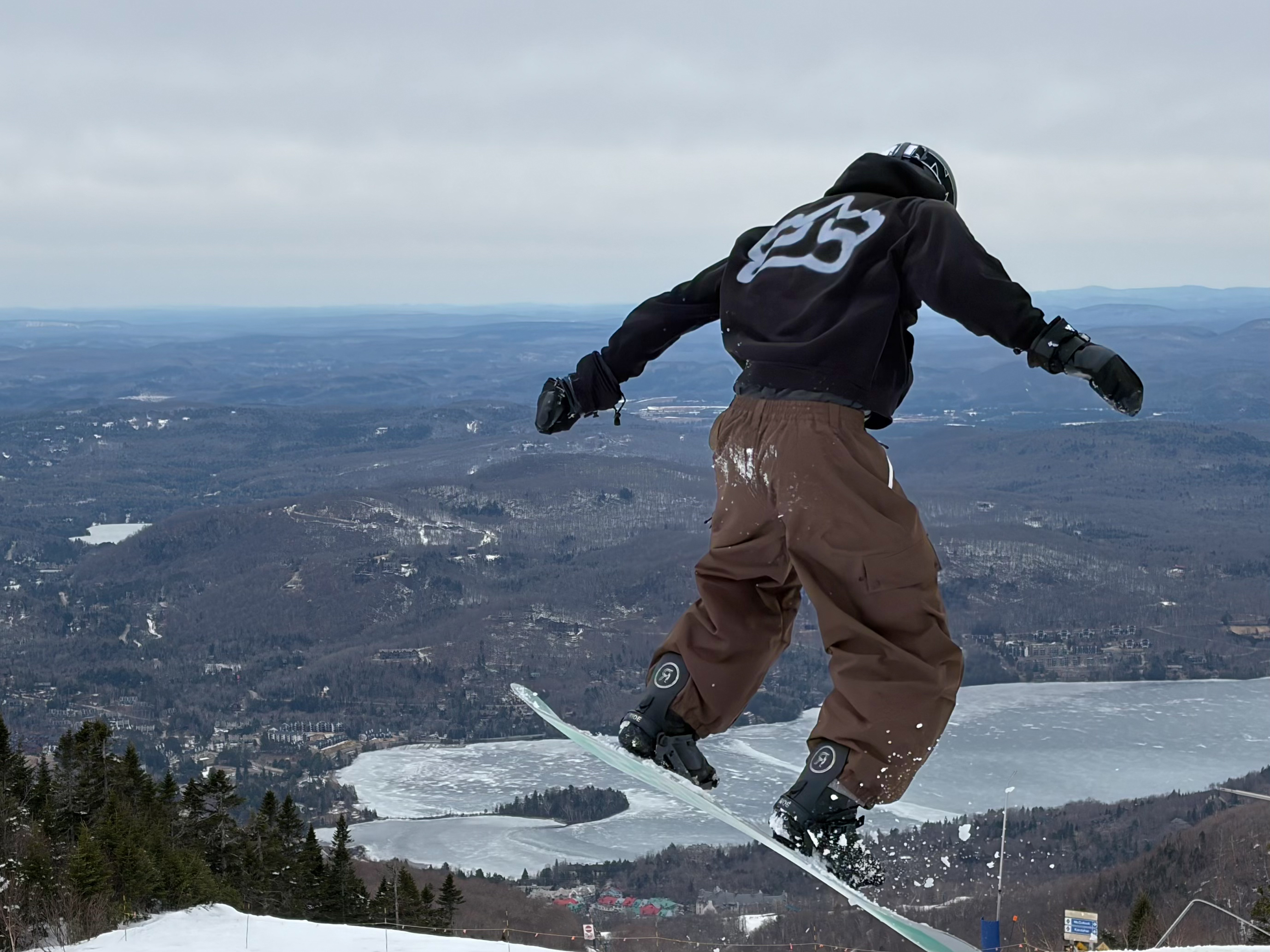 Lachlan Snowboarding